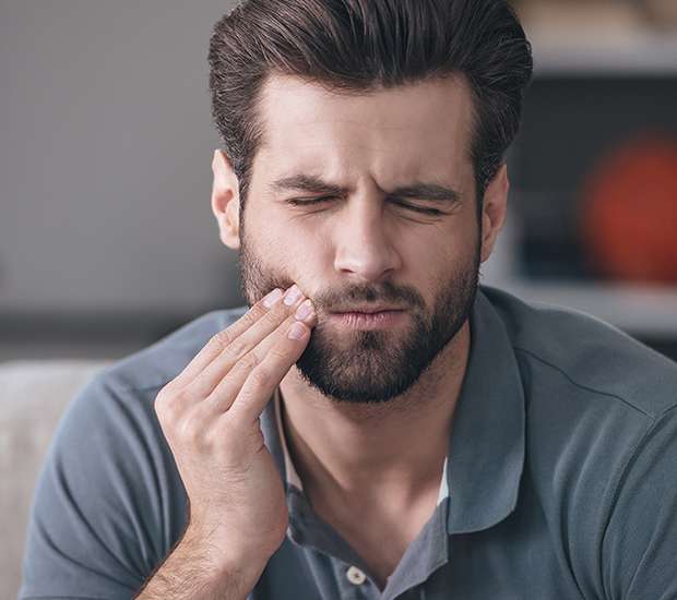 Dawsonville Can a Cracked Tooth be Saved with a Root Canal and Crown